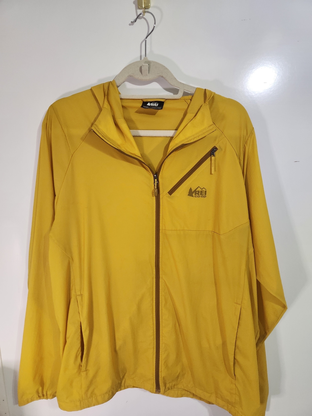 REI Yellow Zip Front Lighweight Jacket, Size Large